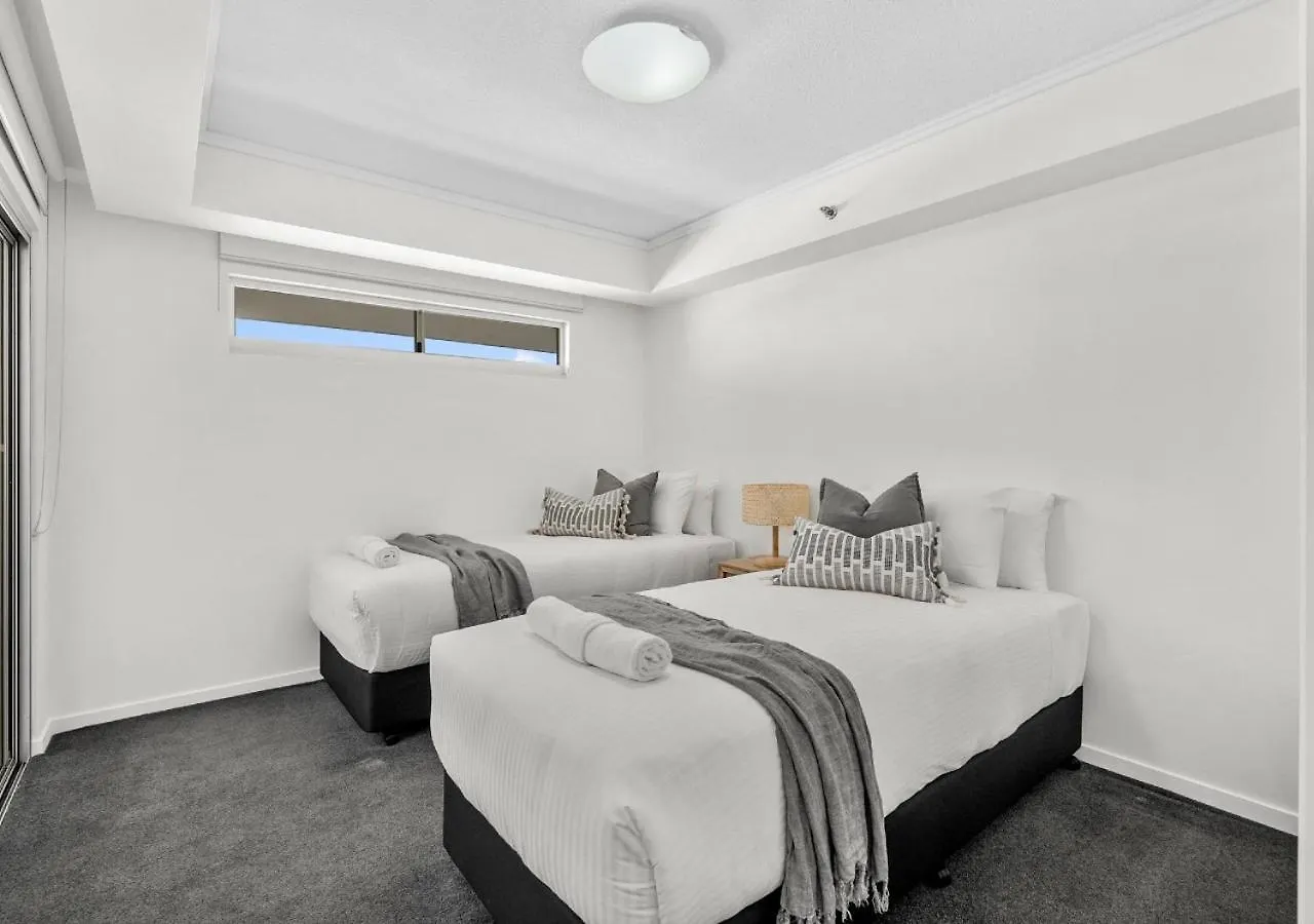 Sensational Ocean View 2 Bedroom Apartment Maroochydore